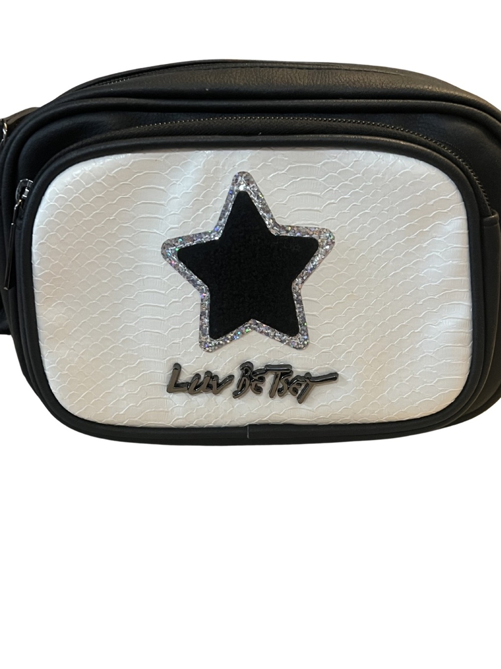 Luv Betsey Black & White Snakeskin Star Camera Bag NWT - Picture 3 of 6